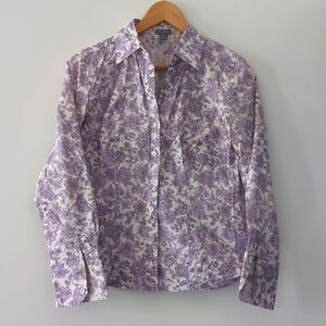 Beautiful fitted button down top with violet floral design